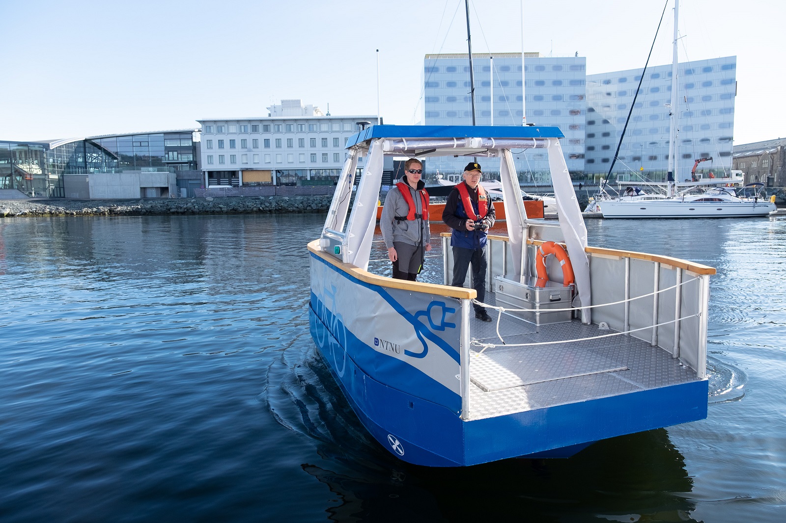 Autonomous pilot ferry for concept testing and to study behaviour of the other boat traffic. Foto: Kai Dragland