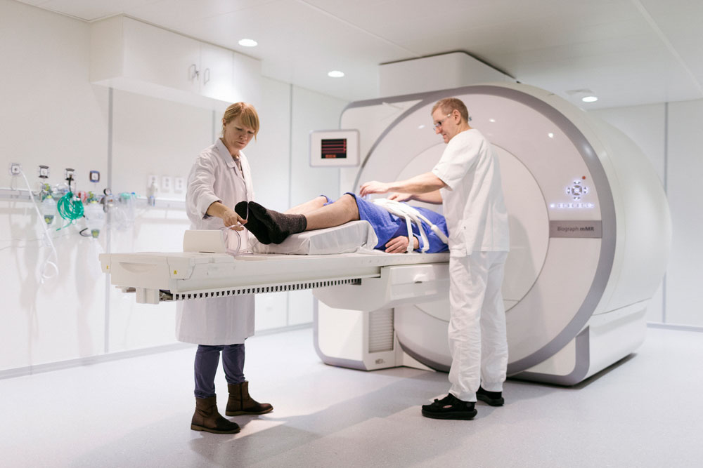PET-MRI in use. Photo: Geir Mogen/NTNU