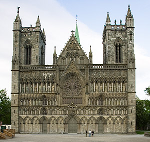 Nidarosdomen in Trondheim is Scandinavias largest church from the middle ages.