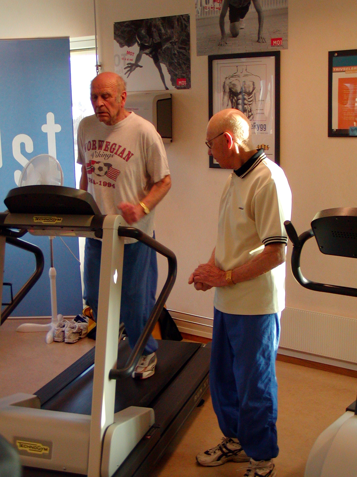 Elderly men working out on a treadmill. Photo credit: NTNU Info/Tor. H. Monsen