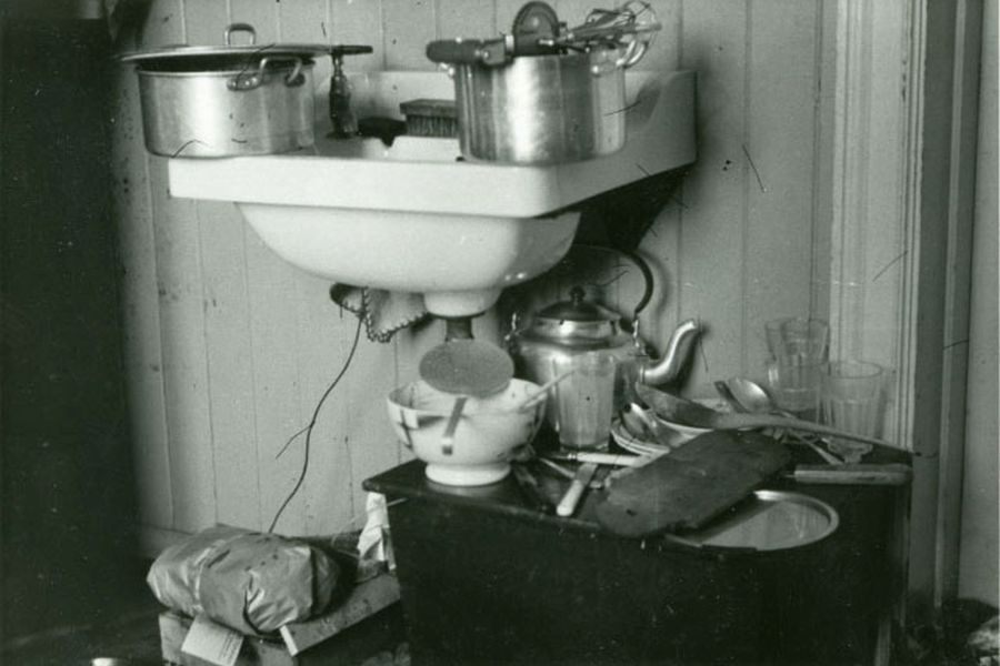 A sink with saucepans and other kitchen equipment at a small dorm,  Vollabakken, Trondheim, 1949