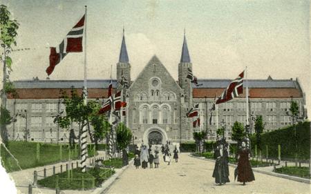 Opening day 15 September 1910