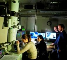 Jeol 2010F is a field emission gun (FEG) TEM and operates at 200kV. Photo: Thor Nielsen