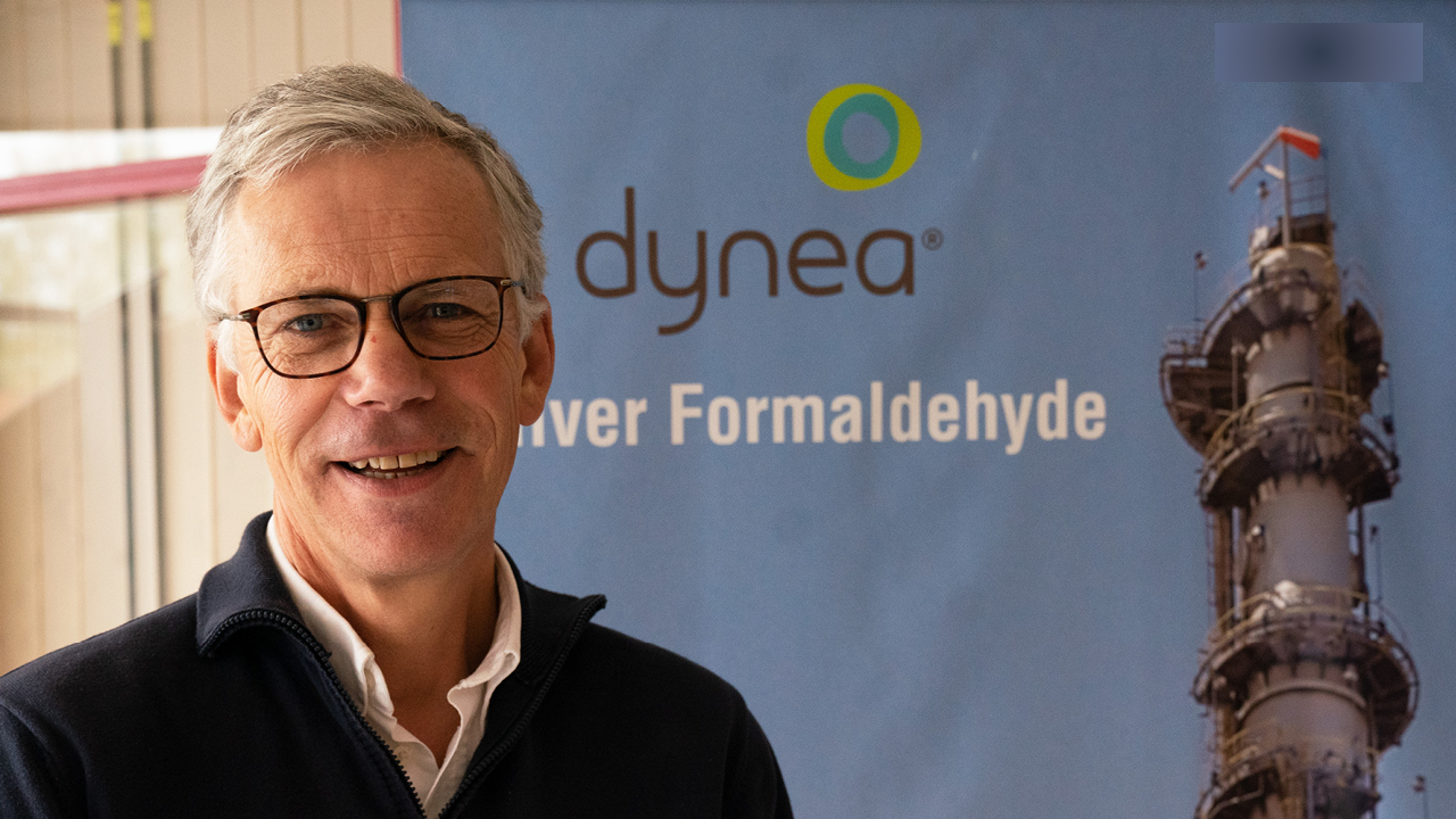 Lars Axelsen from Dynea in front of their farmaldehyd factory