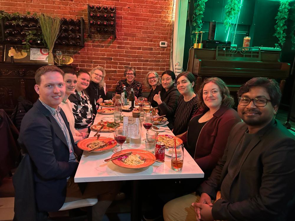 NTNU and SINTEF delgation at dinner. Photo