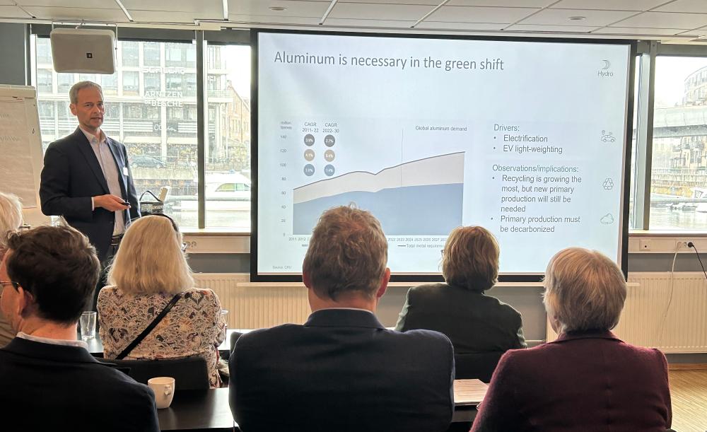 Hans Erik Vatne from Norsk Hydro presentation. Photo