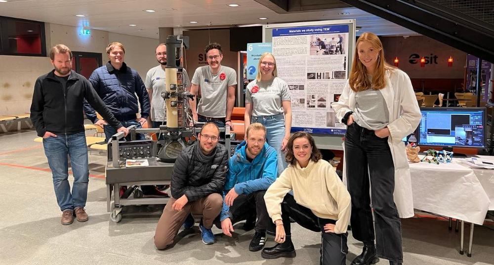 Instructors and participants at 2022 Researchers Night at NTNU.