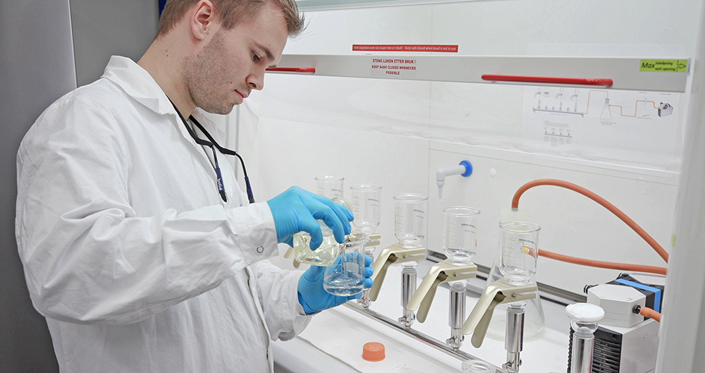 Student working at the laboratory