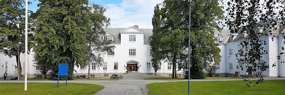 The old main building at Brøset, Department of Mental Health. Photo