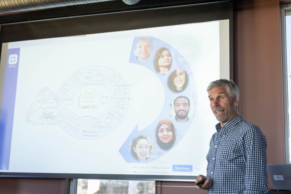Presentation at Finalisation event II: The Digital Transformation projects 2023. Photo