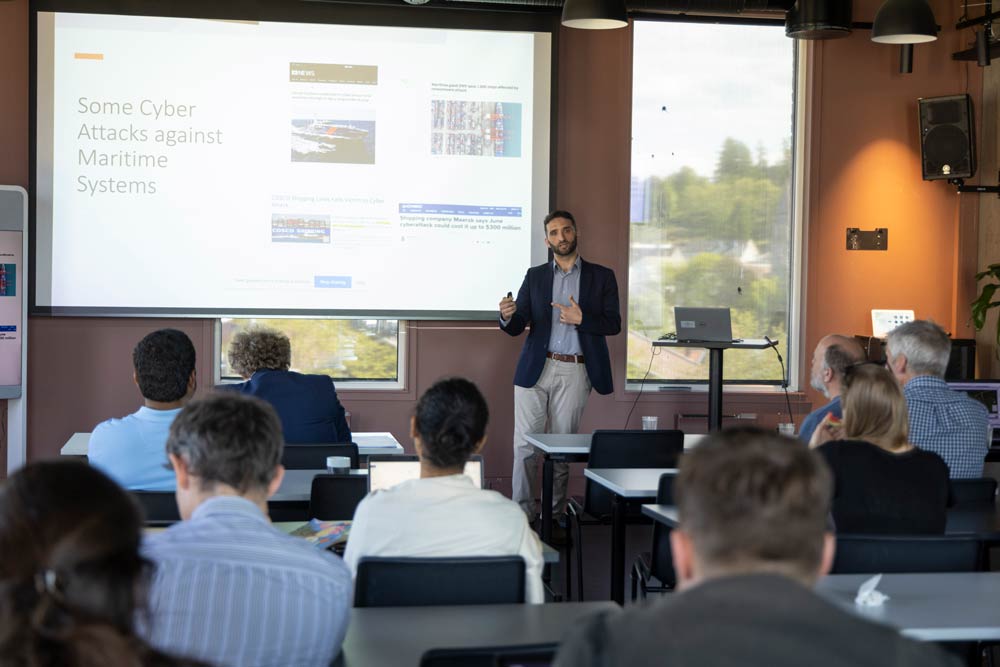 Presentation at the the Finalisation event II: The Digital Transformation projects 2023. Photo