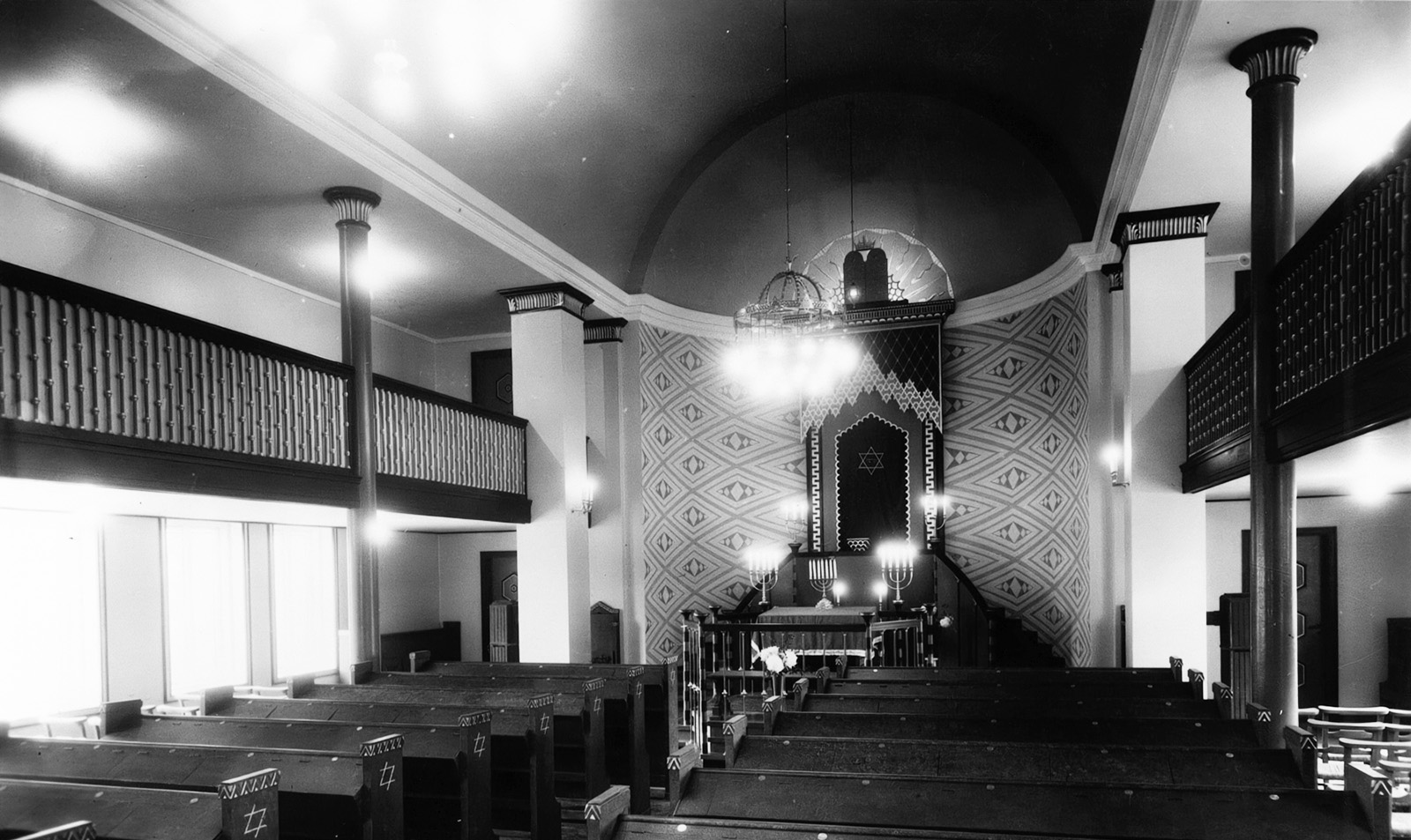 Inside the Trondheim Synagoge. Photo