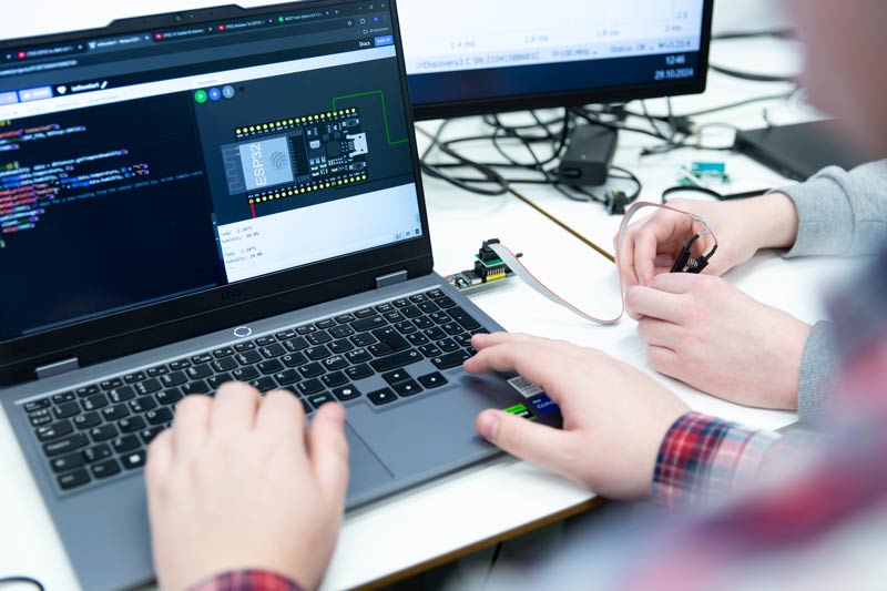 Four hands around and open PC