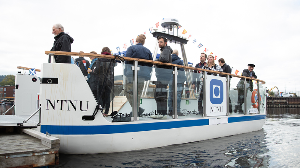 Unmanned foot ferry