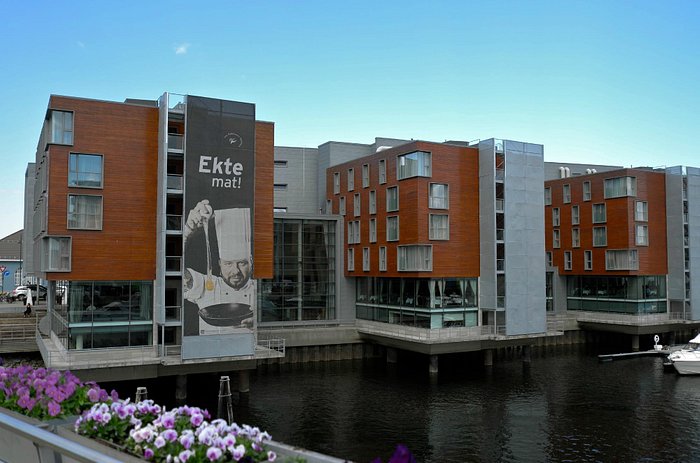 Hotel building. Photo