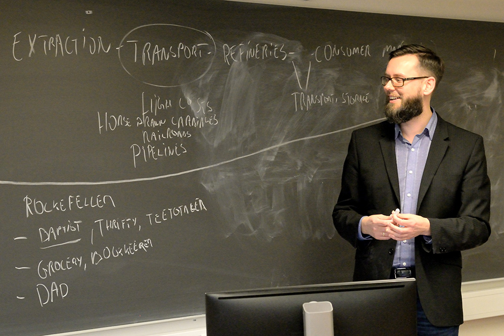 Professor Espen Storli teaches. Photo