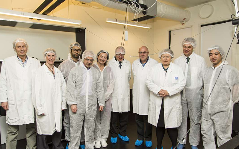 Prime Minister Erna Solberg on a visit to the laboratory