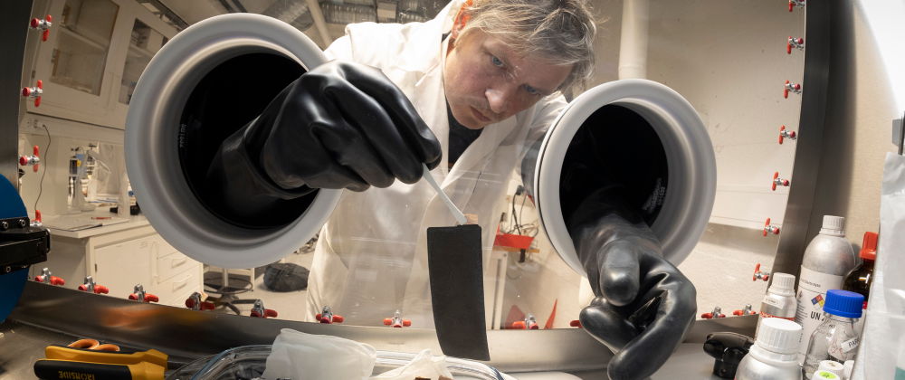 person in lab. photo