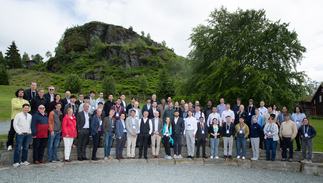 Group picture at HYEL outside