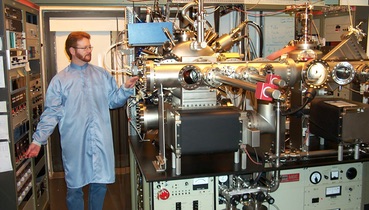 MBE-lab (image). Photo: Erik Wessel-Berg
