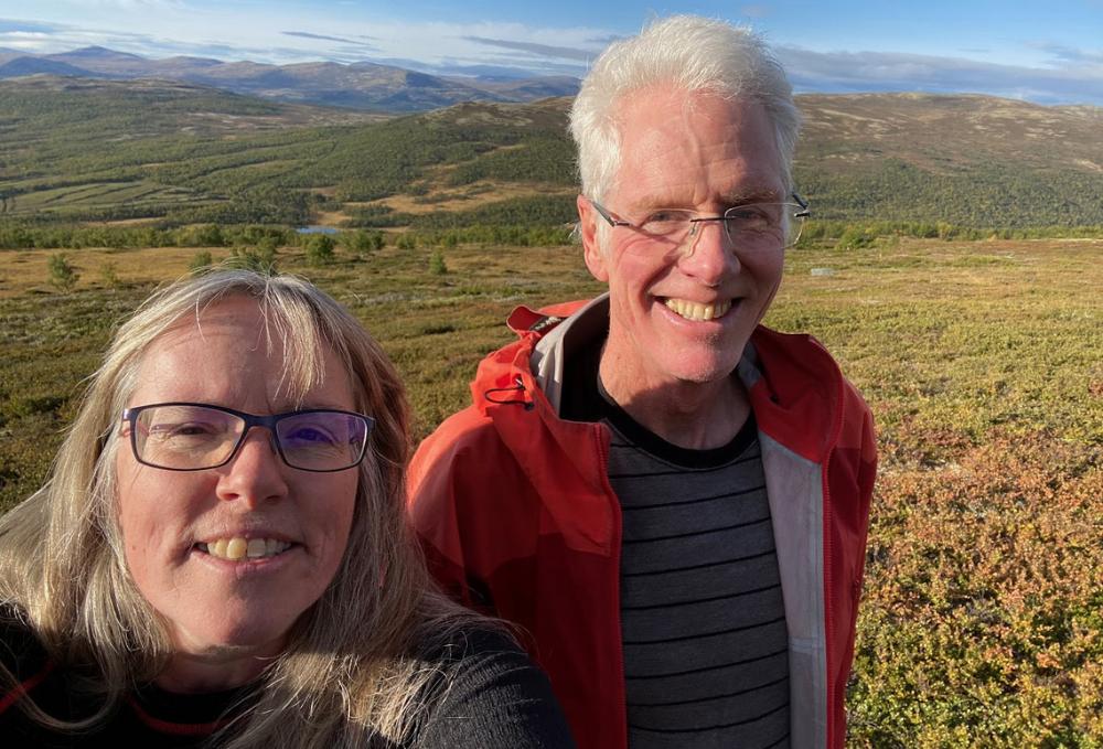 Researchers Bente and Rick on the tundra. Photo