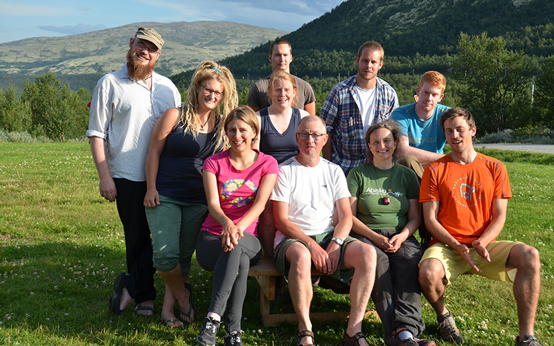 A bunch of tanned field workers posing outside Villreinsenteret at Dovrefjell where we were accommodated part of the season. From top left: Christian, Mia, Karl-Andreas, Kristin, Simen, Øystein Opedal, From bottom left: Rozalia, Håkon, Simone, Øystein. Photo