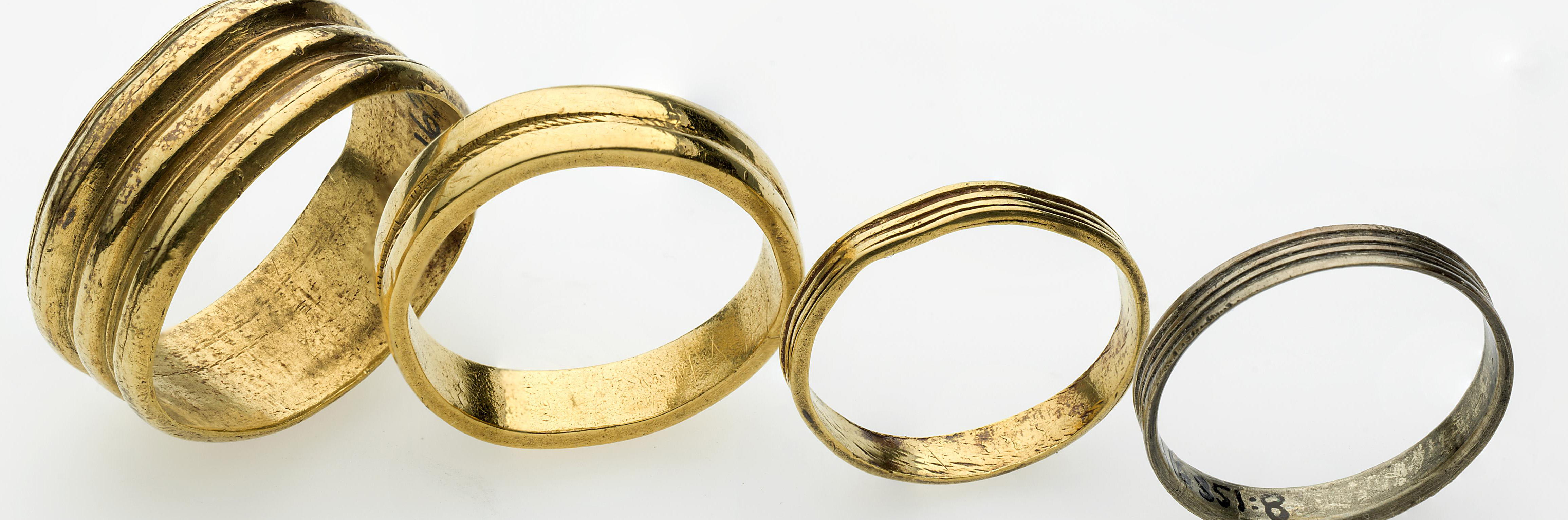Gold rings. Photo Åge Hojem NTNU Vitenskapsmuseet