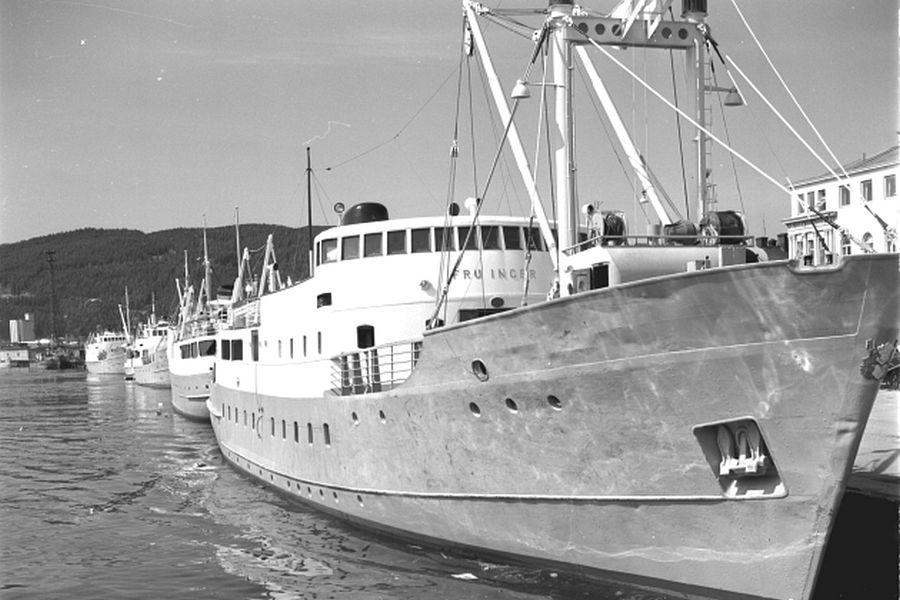 "Mrs Inger" and other ships at the quai near the railway station, 1959.