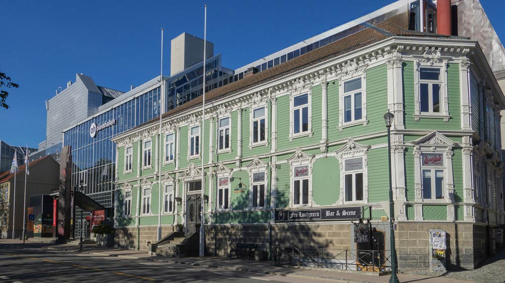 Wooden palace in Trondheim city centre. Photo.