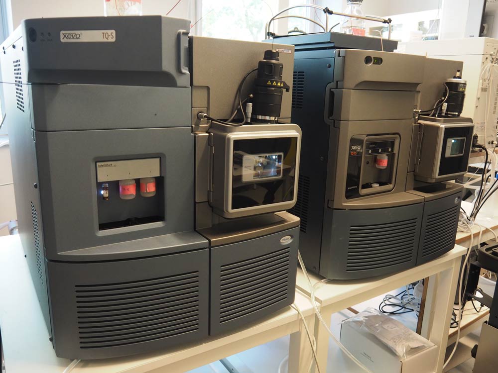 Machines in a lab. Photo