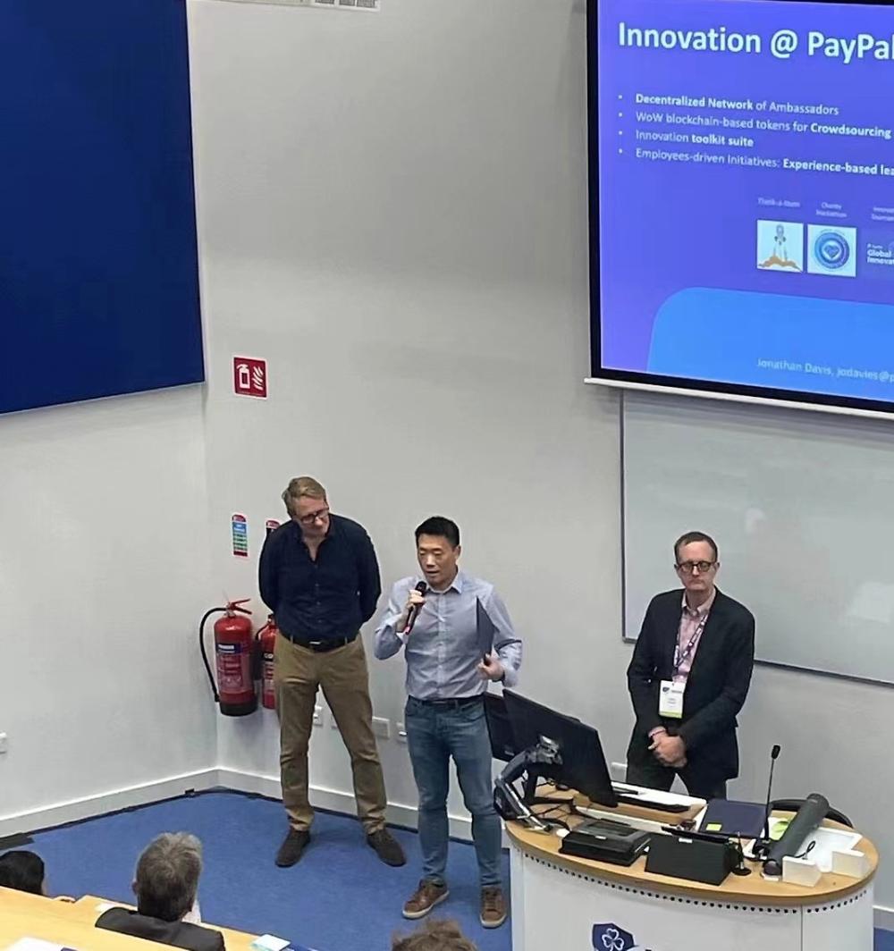 Sheng Xu at the award ceremony in Ireland